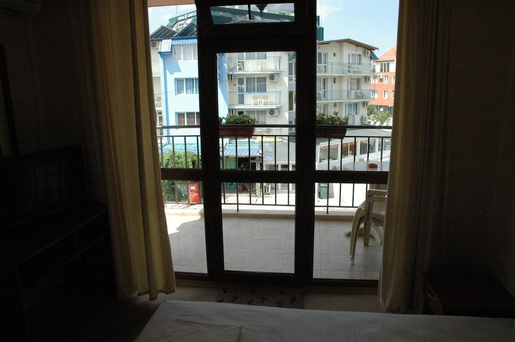 Terra Guest House Ravda Rum bild