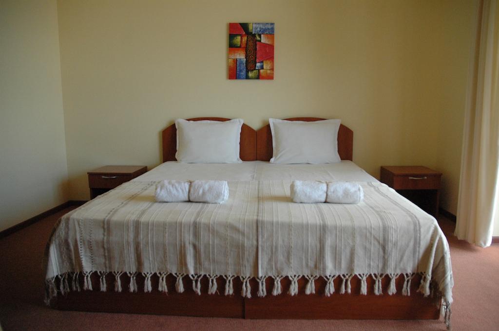 Terra Guest House Ravda Rum bild