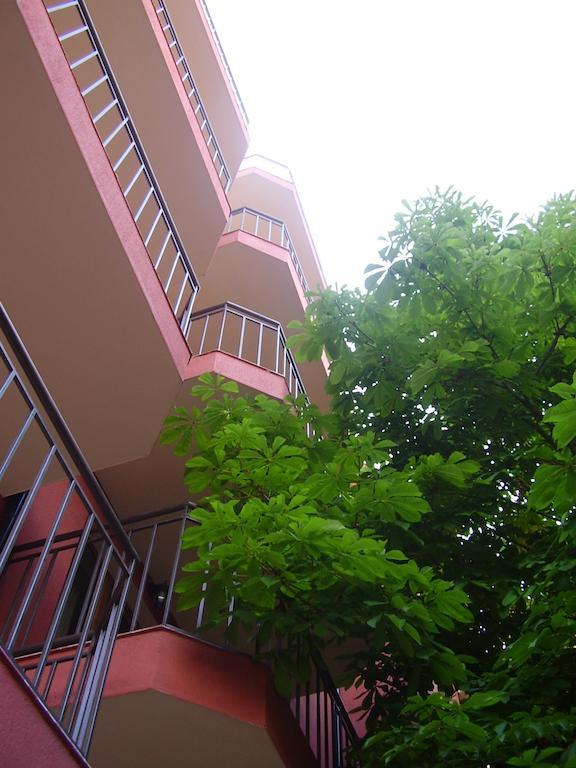 Terra Guest House Ravda Exteriör bild